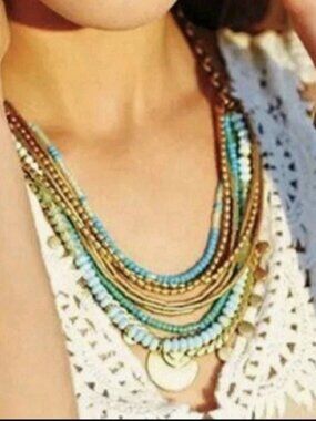 Stella & Dot Isla Disc Layered Gold Tone Blue Beaded Coin Charm Necklace